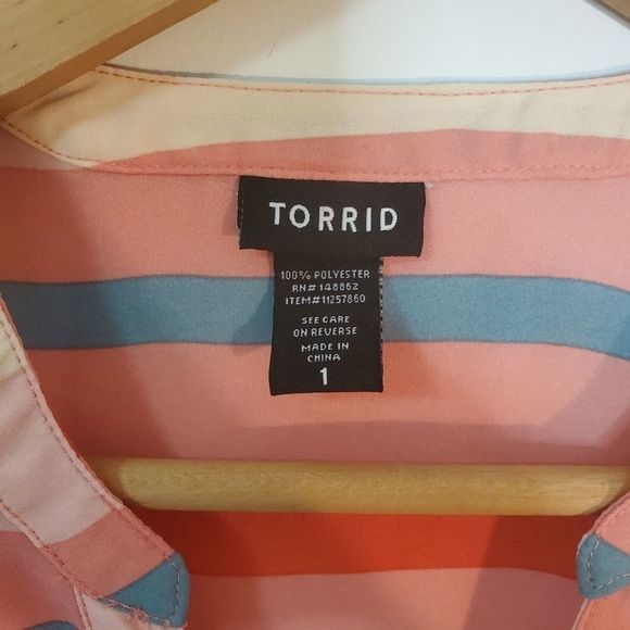 TORRID Sleeveless striped blouse - Picture 5 of 5
